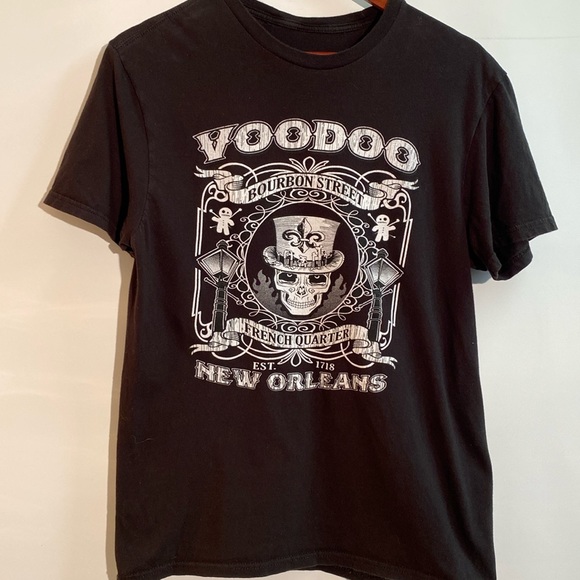 VooDoo - New Orleans Bourbon Street T-Shirt. Size L - Picture 1 of 5